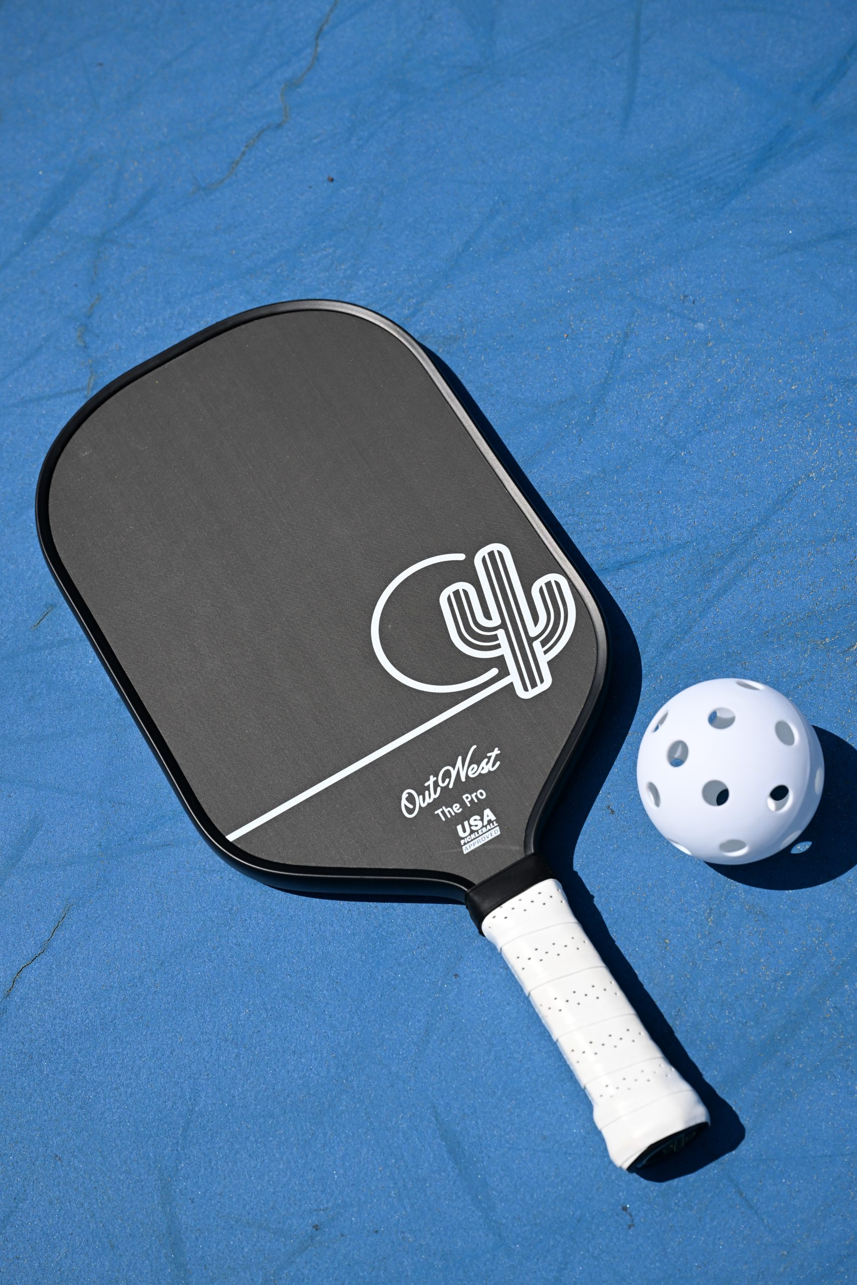 OutWest Sport Pickleball Paddle Professional Model